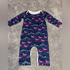 3 mo winter water factory onesie euc horse theme
